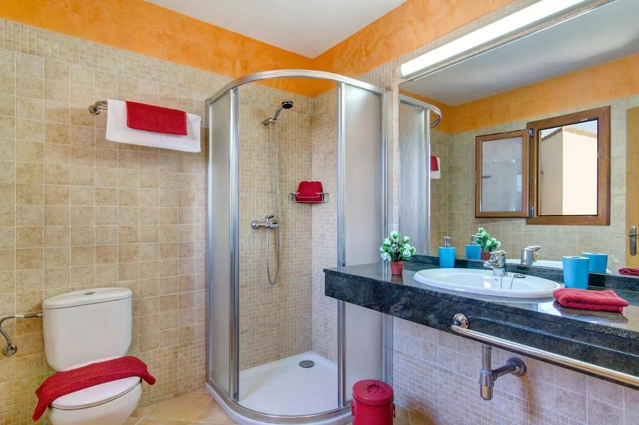 Ibiza 4 bedroom villa, Cala'n Blanes Cala'N Blanes  Villa Cala'N Blanes (Menorca)