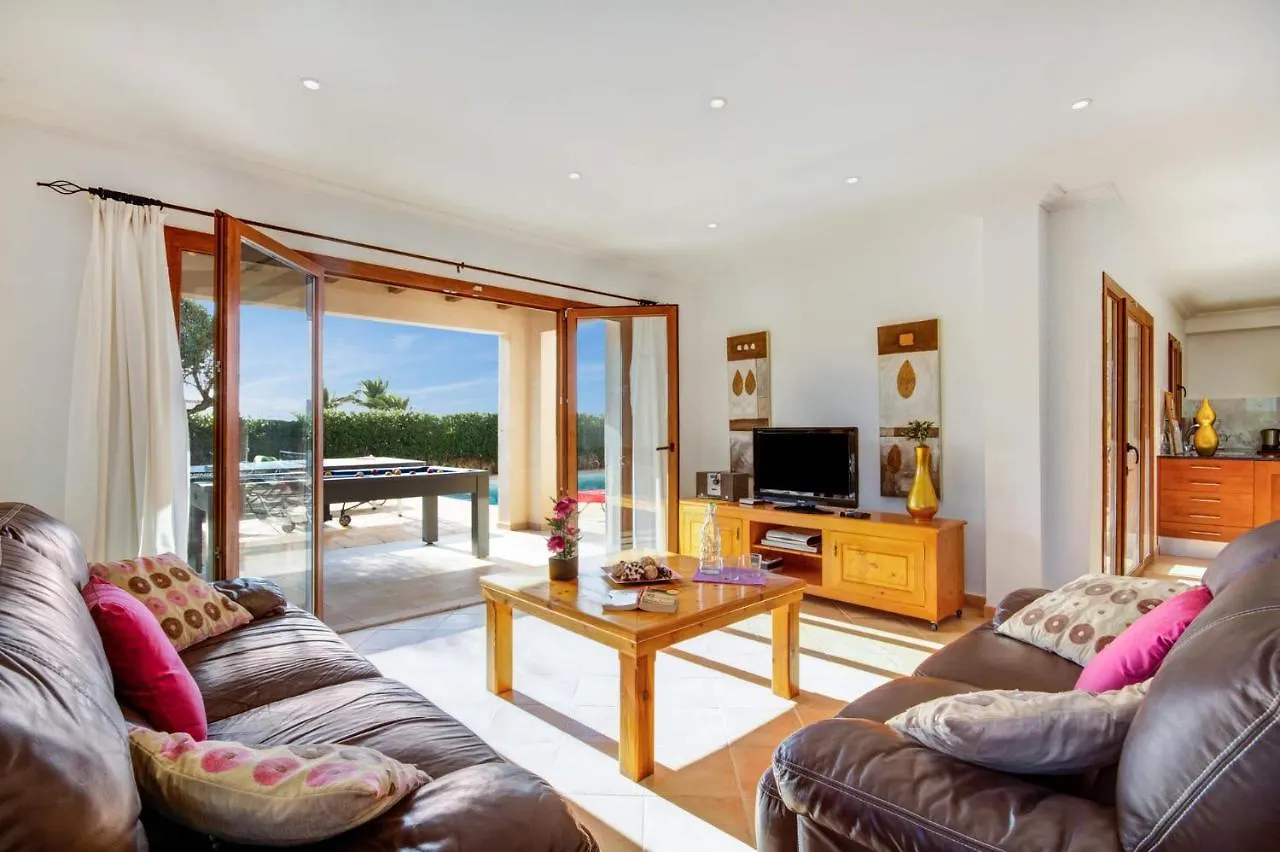 Ibiza 4 Bedroom Villa, Cala'N Blanes カラ・エン・ブラネス スペイン