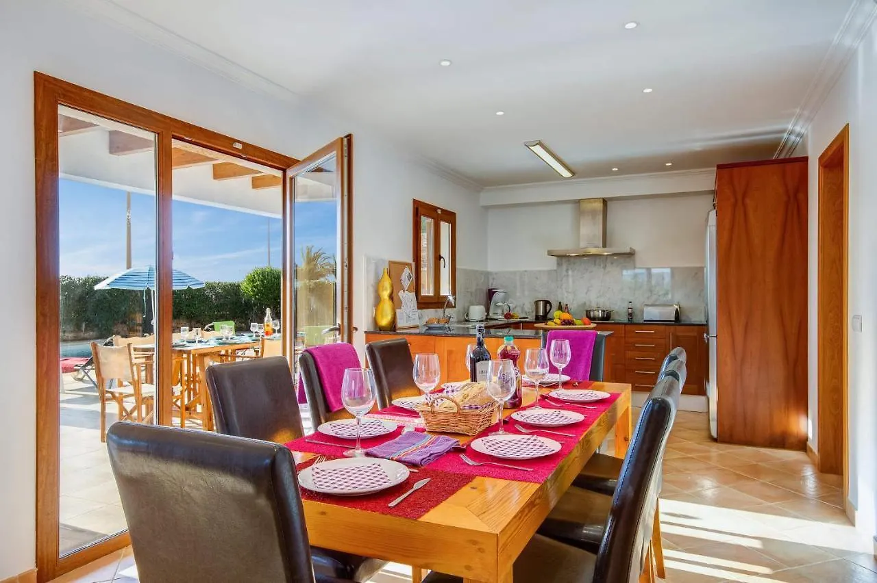 Ibiza 4 Bedroom Villa, Cala'N Blanes カラ・エン・ブラネス ヴィラ